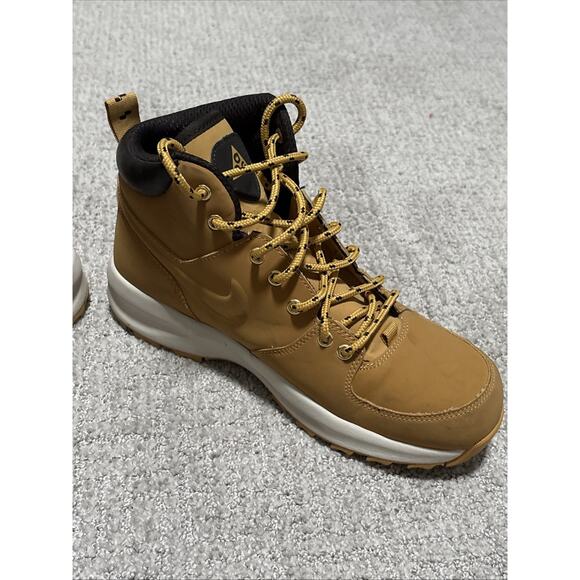 Nike Manoa Leather Haystack/Haystack-Velvet Brown Size 6.5